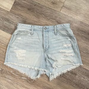 Hollister 3” Mom shorts, size 9/29 high rise, distressed light wash, raw hem